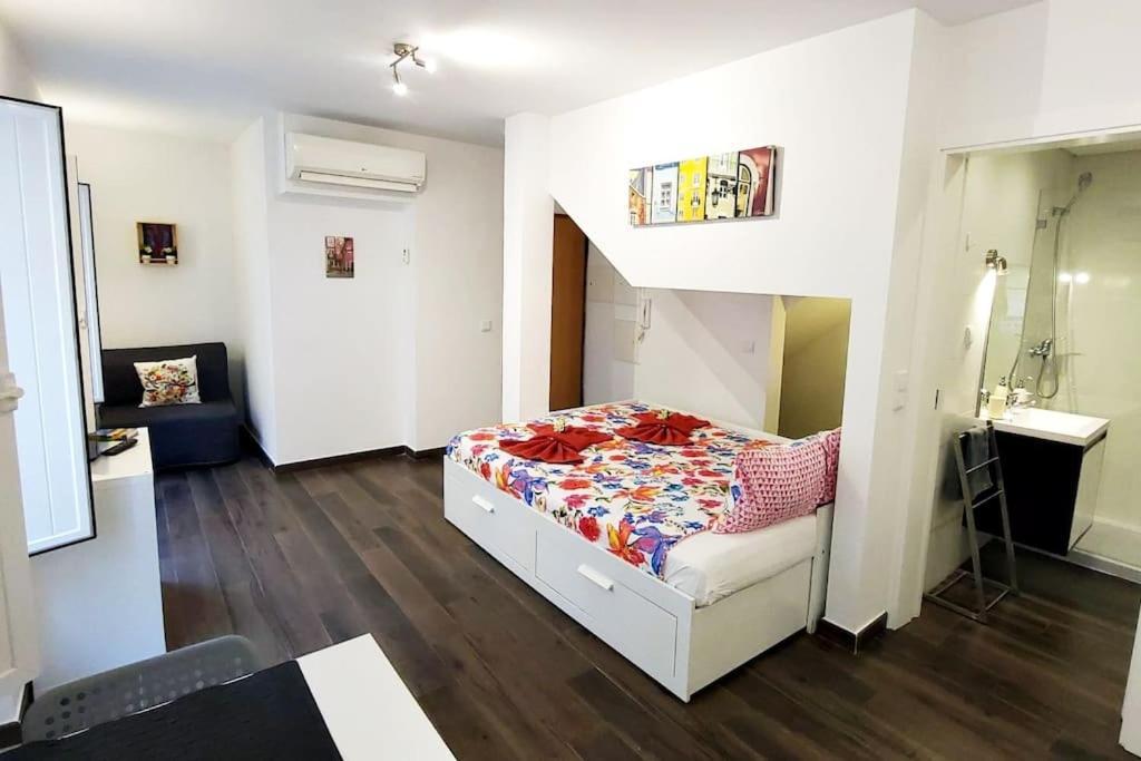 Of The Panteao, 1st Floor Apartment
